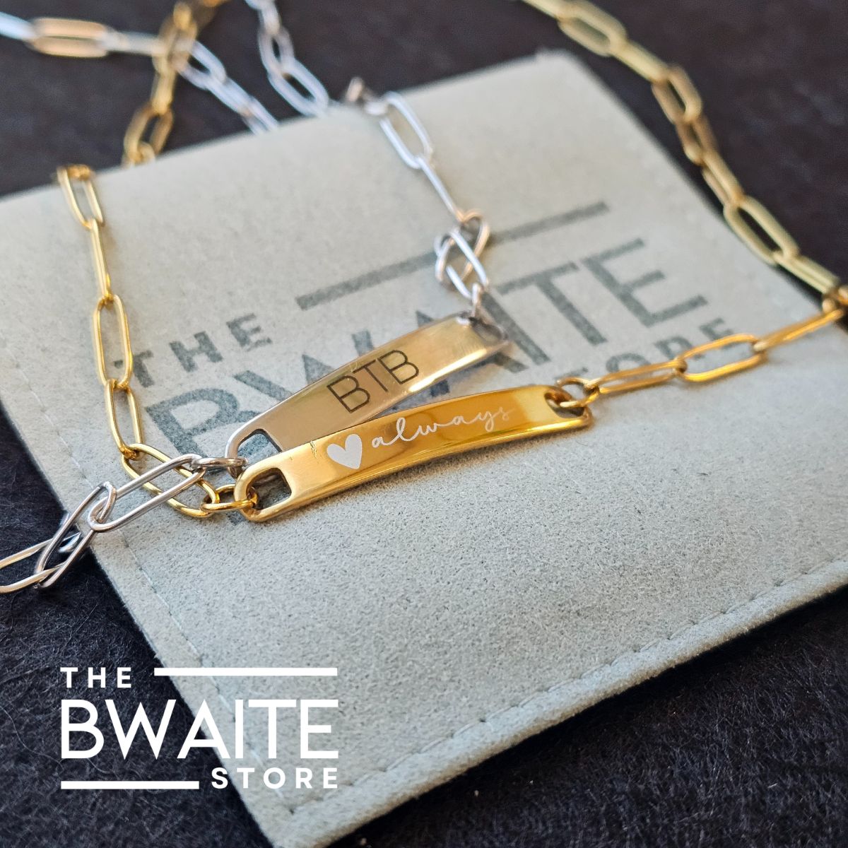 Curved Bar Paperclip Chain Necklace